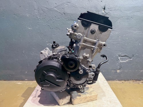 Suzuki gsx1300r hayabusa motor - suzuki,